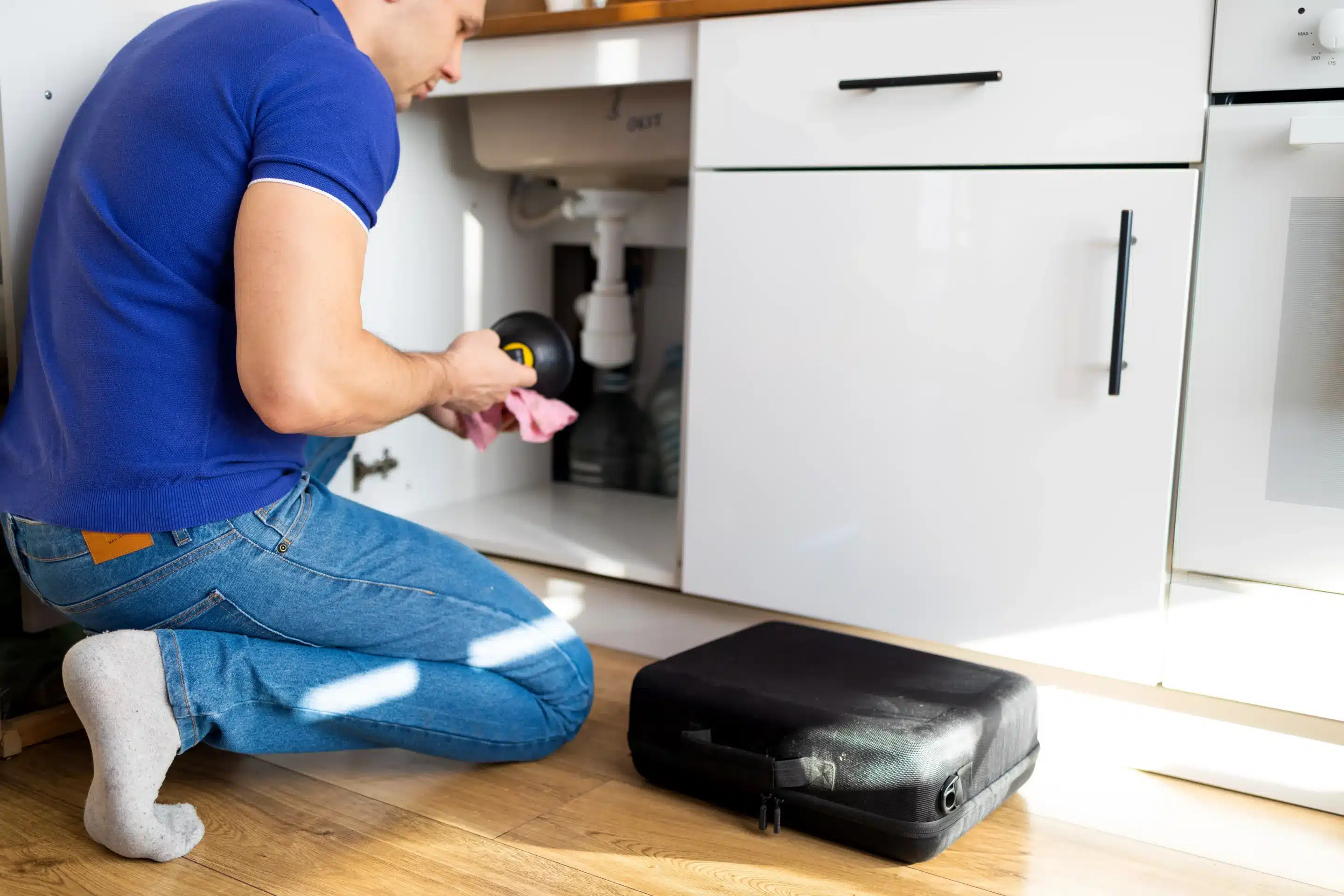 How to Choose a Reliable Plumber for Leak Repair in Texas: Expert Tips to Avoid Costly Mistakes